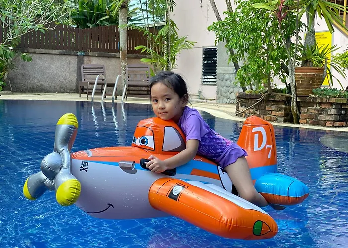 Khaolak Grand City